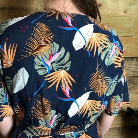 Entro, tropical pattern dress, EUC - Picture 6 of 12